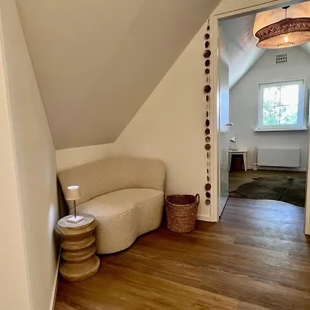 Vakantiehuis Luxurious Close To Forest, & Sea *